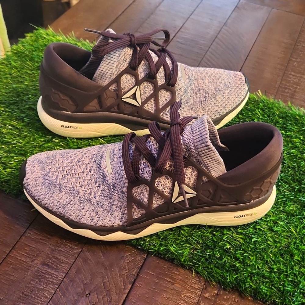 Reebok Plum Sock Top Sneaker Size 10